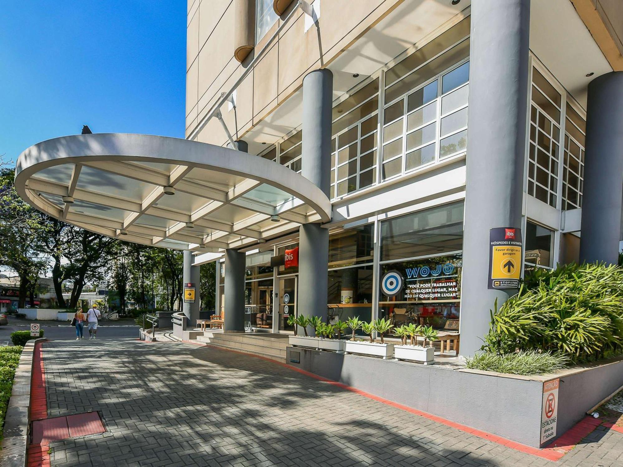 瓜鲁柳斯宜必思酒店 瓜卢流斯 外观 照片